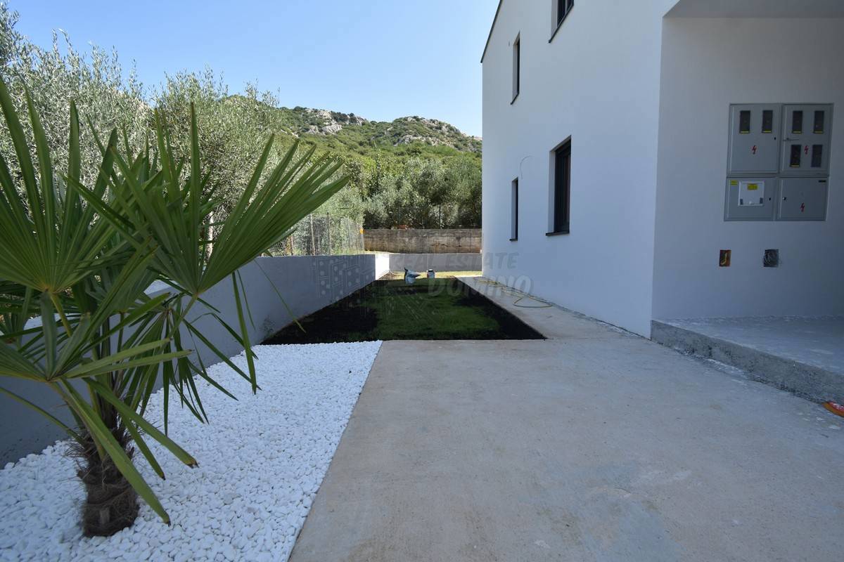 Nuova costruzione con giardino - Baška!! Isola di Veglia