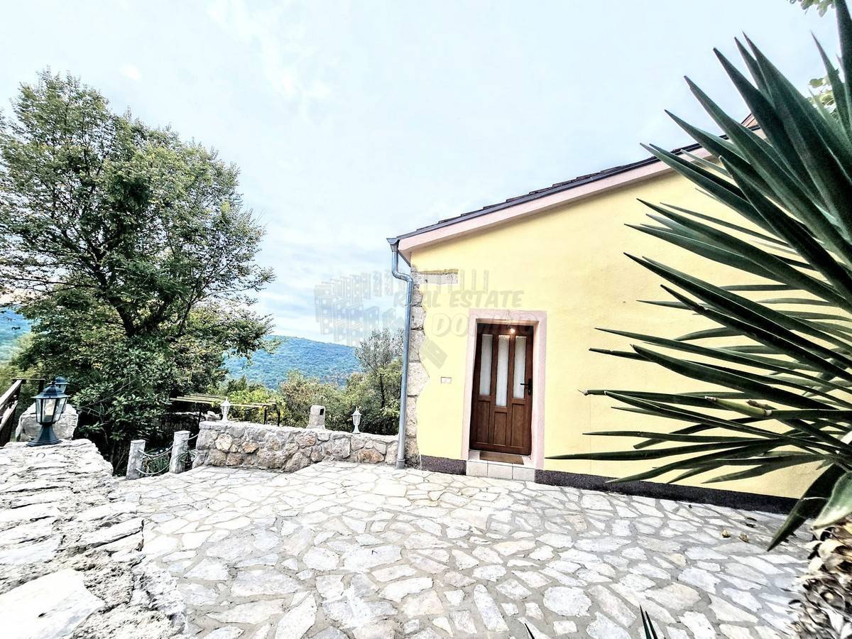 Una splendida casa ristrutturata con giardino! L'isola di Veglia!