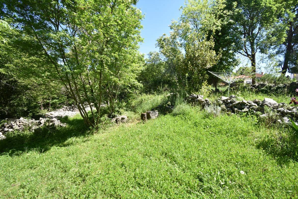 Casa ristrutturata con ampio giardino! Isola di Krk