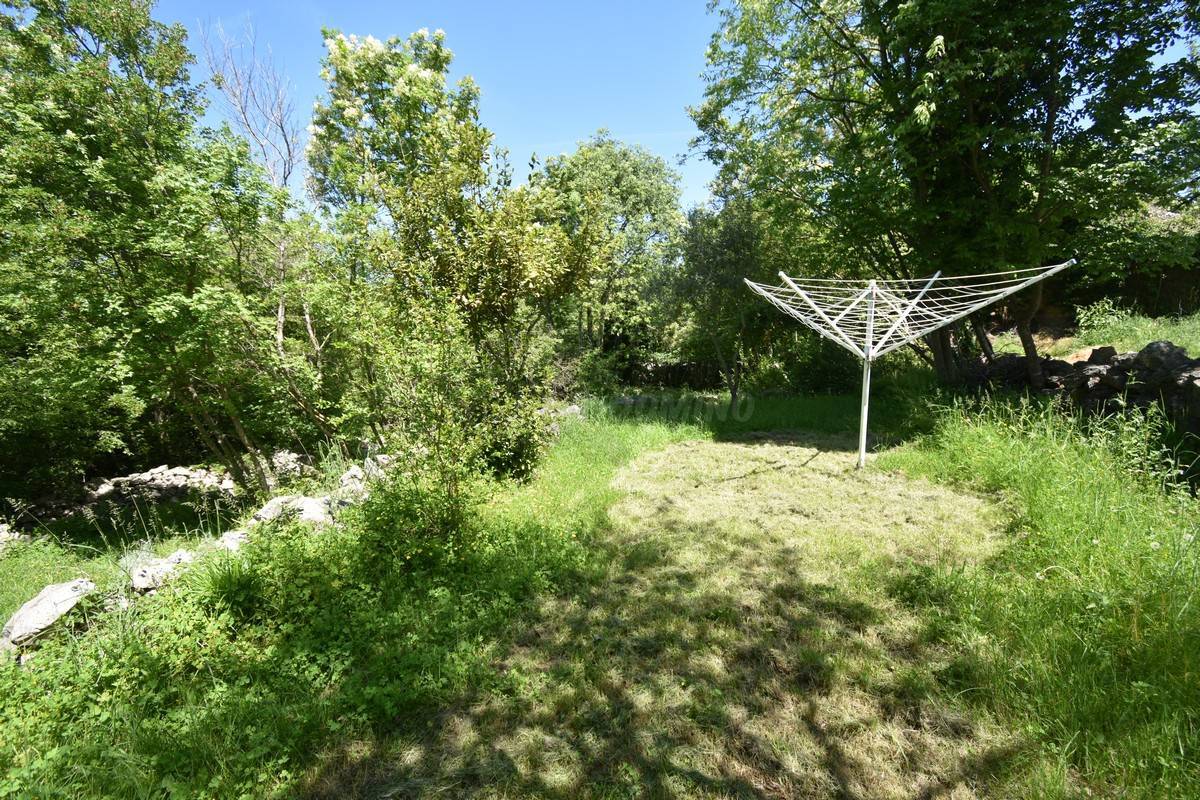 Casa ristrutturata con ampio giardino! Isola di Krk