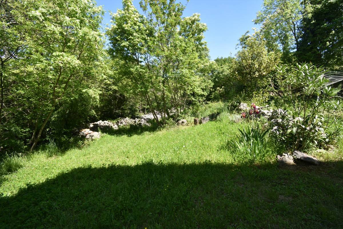 Casa ristrutturata con ampio giardino! Isola di Krk