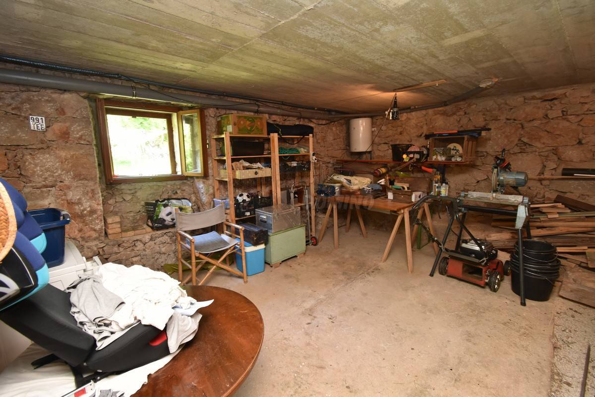 Casa ristrutturata con ampio giardino! Isola di Krk