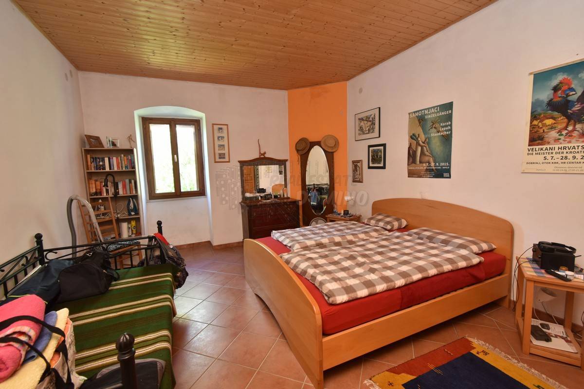 Casa ristrutturata con ampio giardino! Isola di Krk