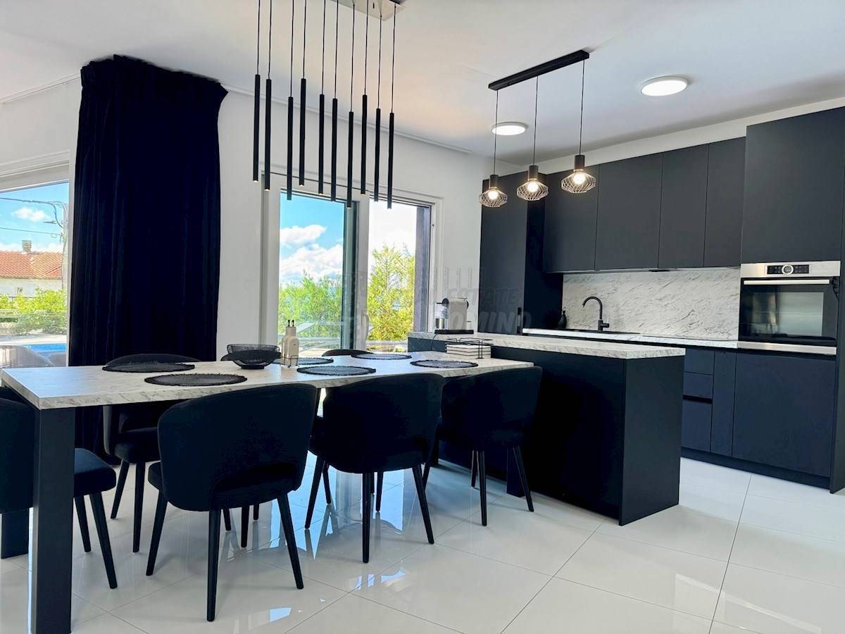 Lusso vicino a Malinska, sull'isola di Veglia!