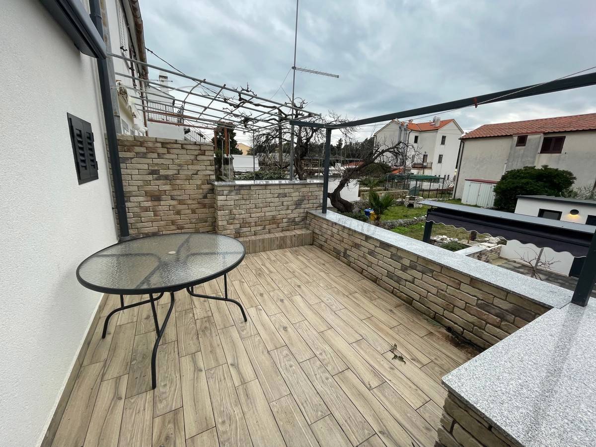 Bellissima casa ristrutturata con giardino a 150 metri dal mare! Punat
