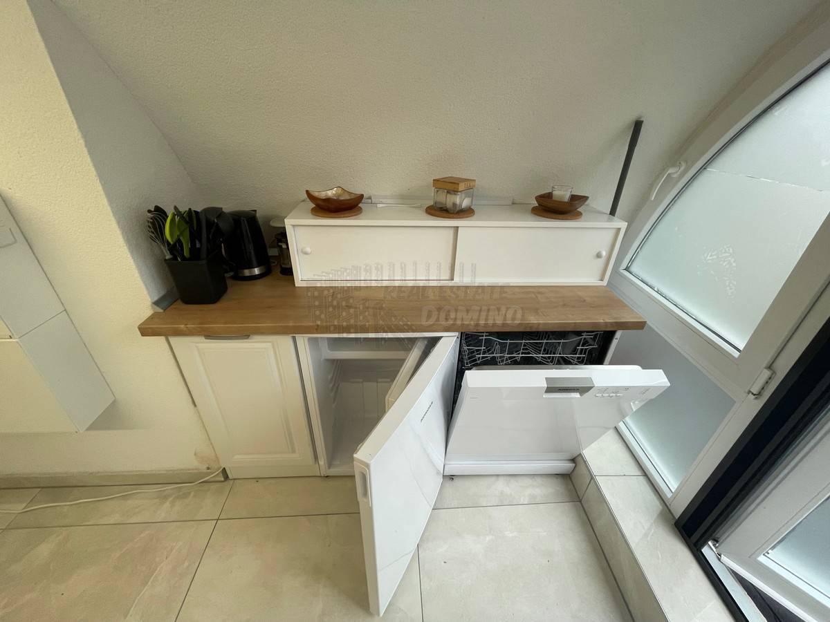 Bellissima casa ristrutturata con giardino a 150 metri dal mare! Punat