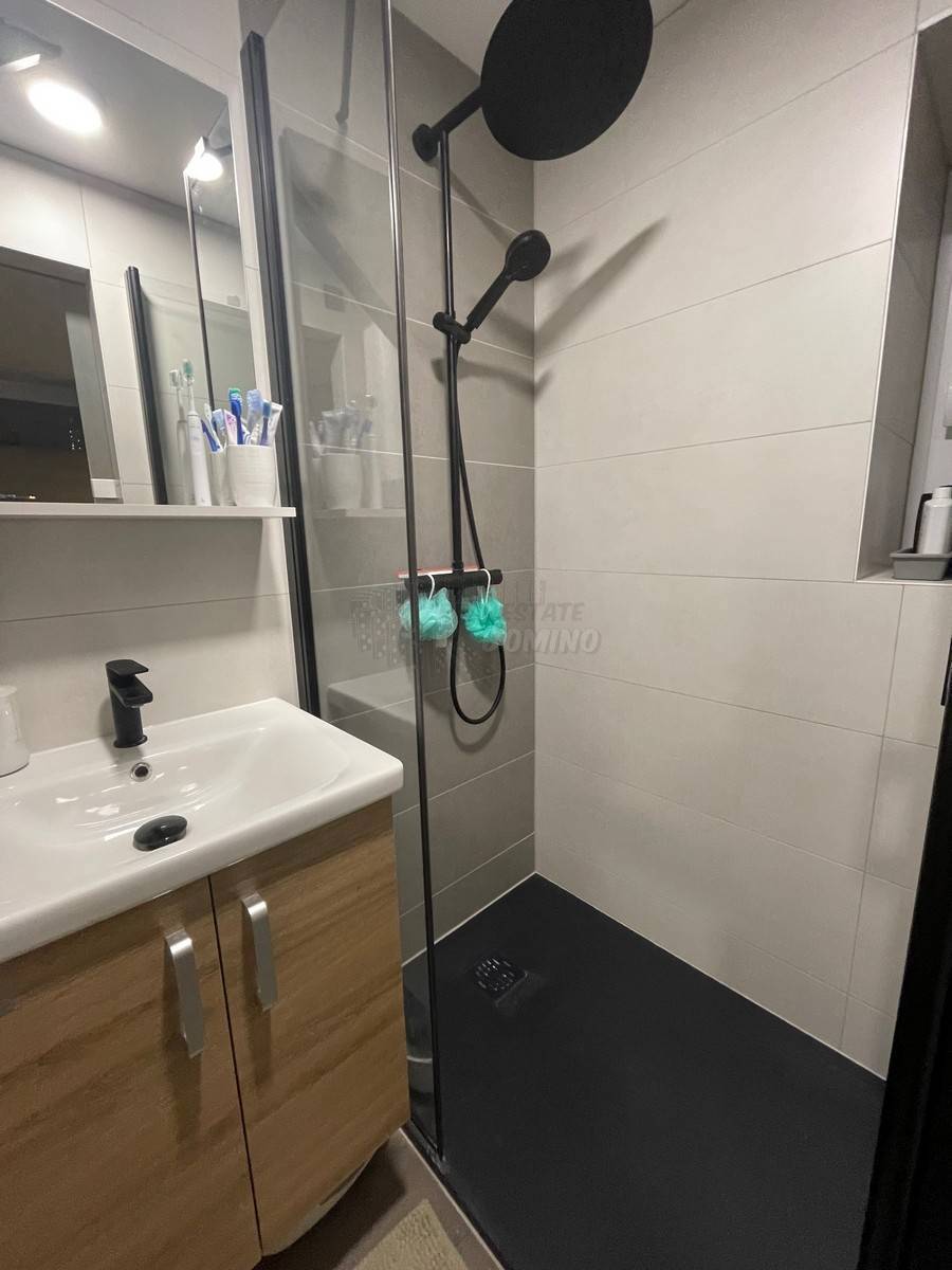 Bellissima casa ristrutturata con giardino a 150 metri dal mare! Punat