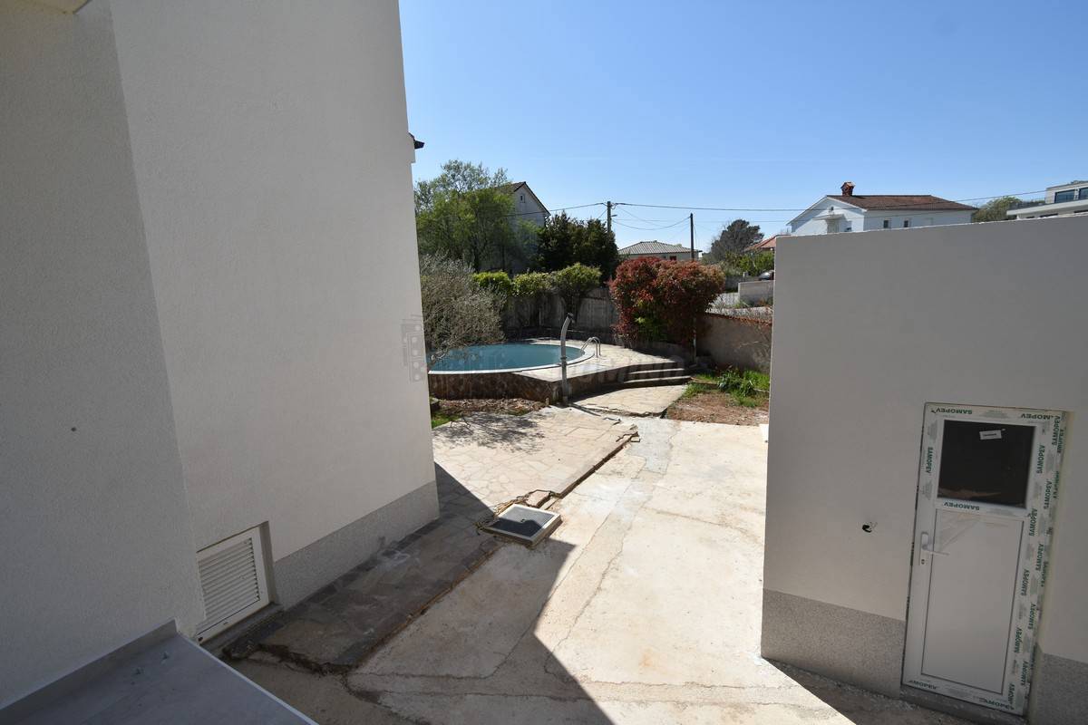 Appartamento con piscina in comune! Città di Krk - dintorni!