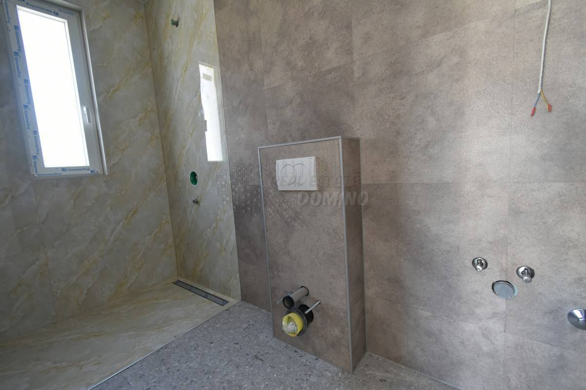 Appartamento con piscina in comune! Città di Krk - dintorni!