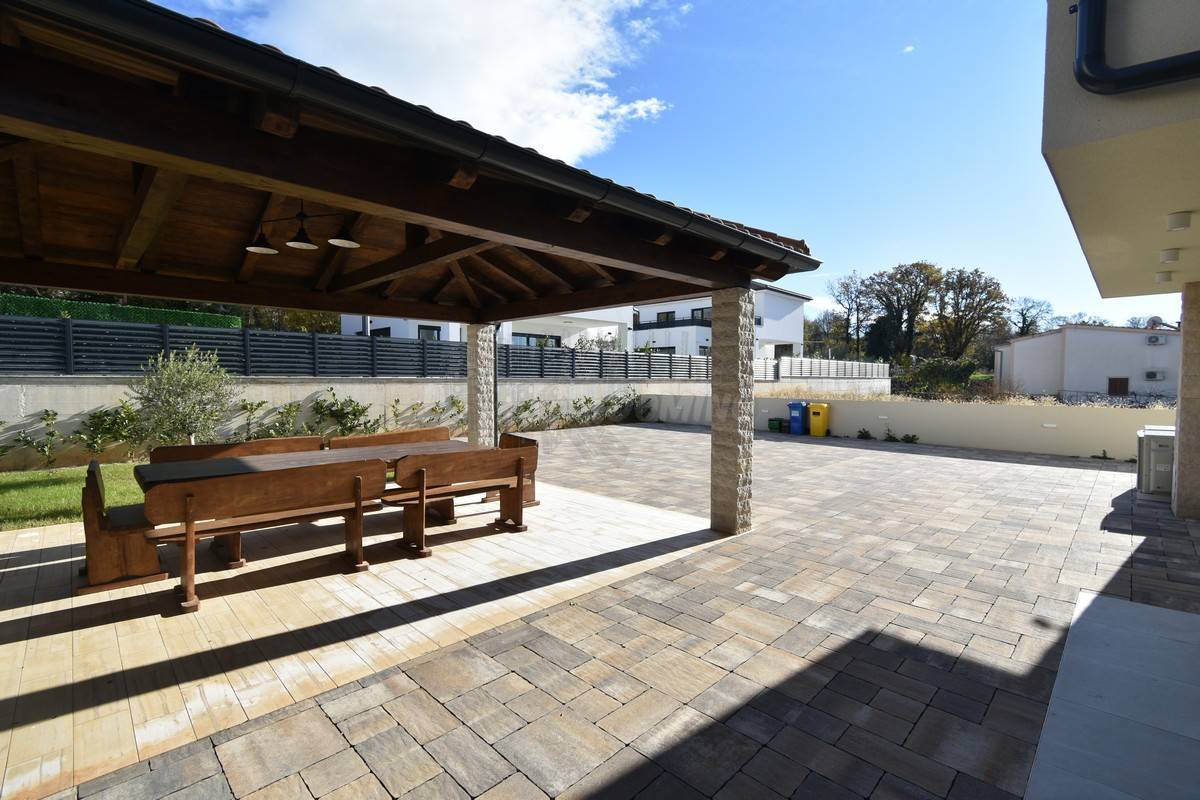 Splendida villa nuova in stile mediterraneo!