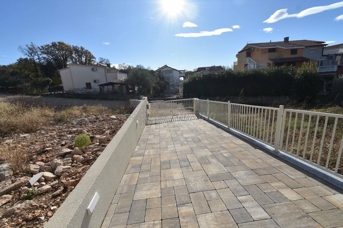 Splendida villa nuova in stile mediterraneo!