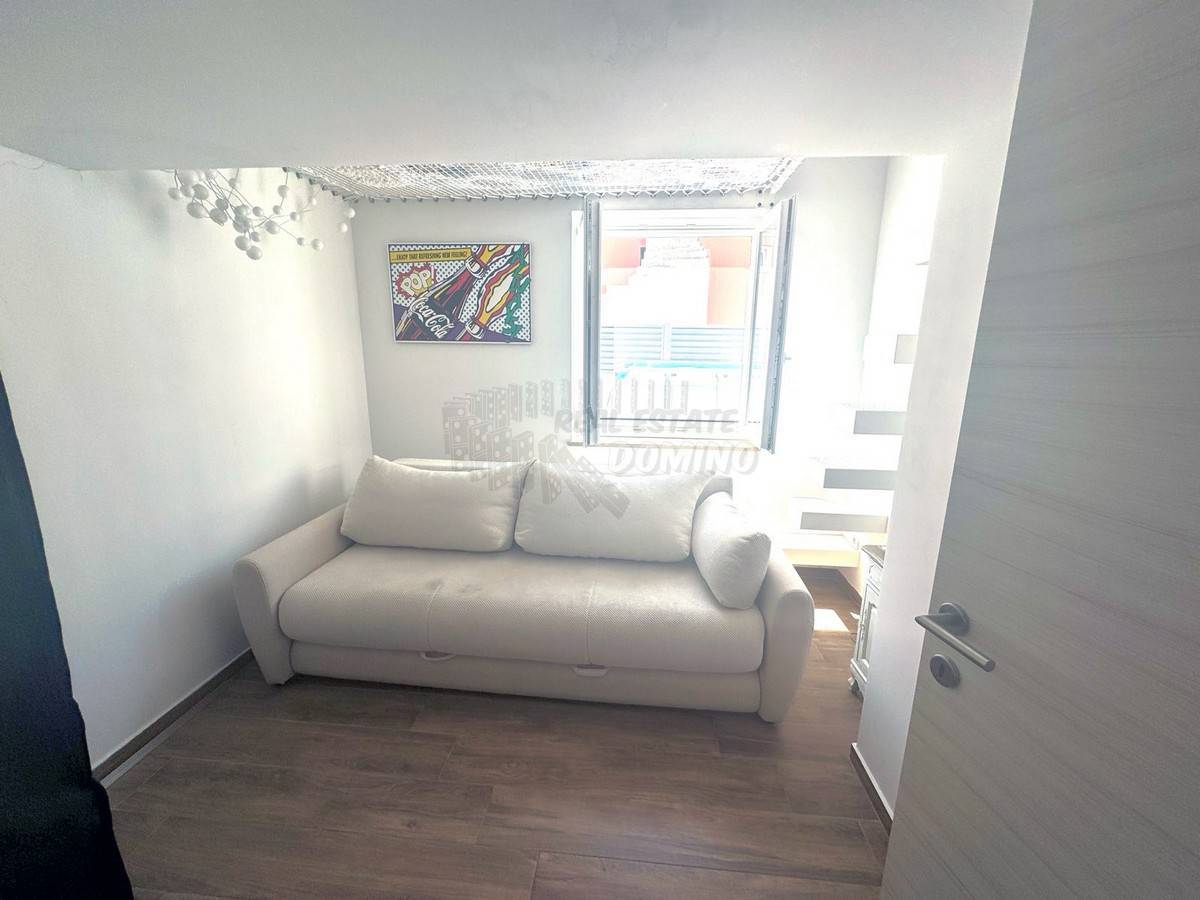 Appartamento con ampia terrazza, Malinska!