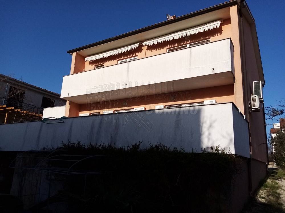 Città di Krk-casa appartamento per investimento!