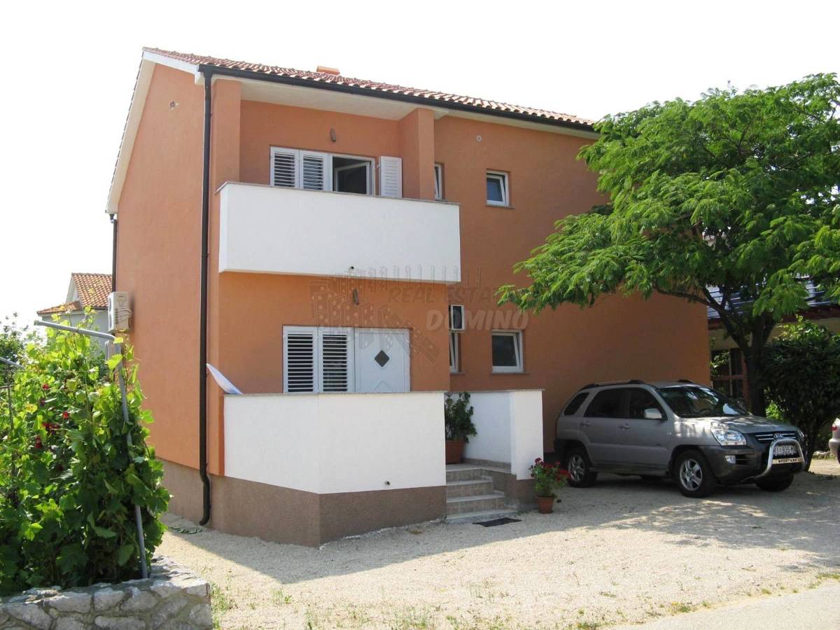 Città di Krk-casa appartamento per investimento!