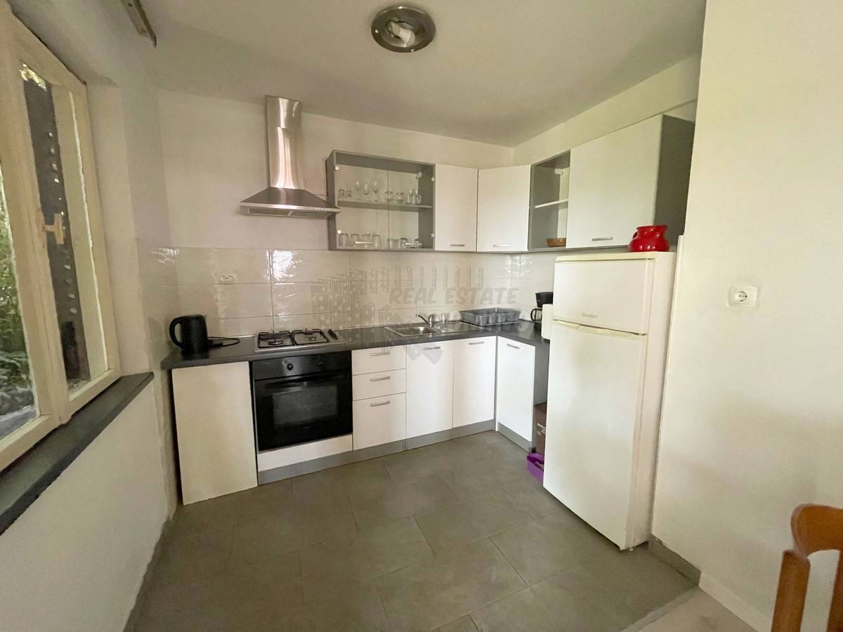 Casa con 3 appartamenti e una bellissima vista! Šilo