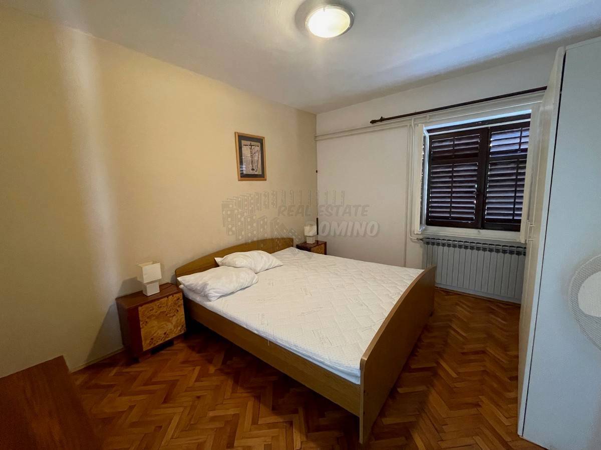 Casa con 3 appartamenti e una bellissima vista! Šilo