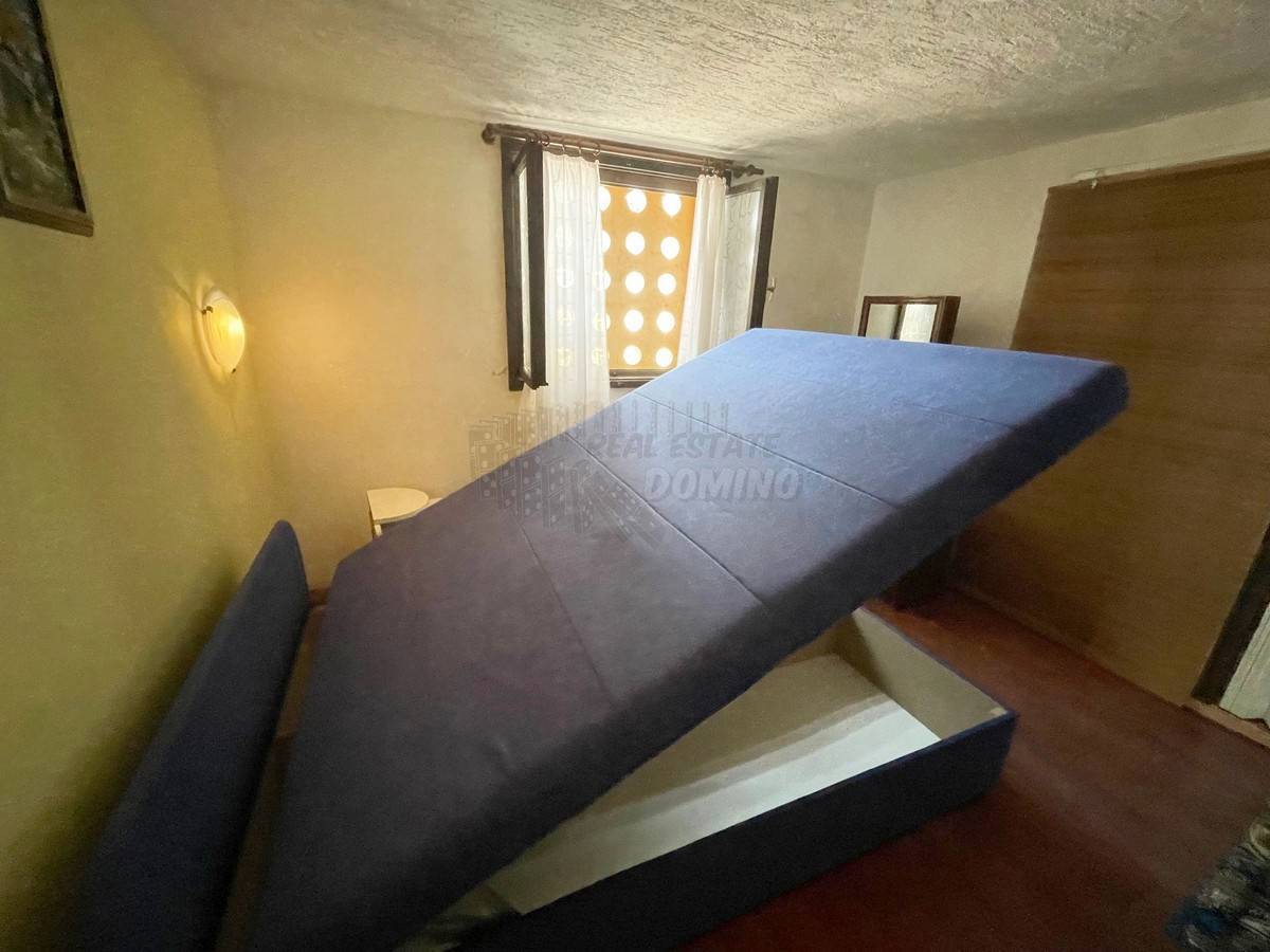 Casa con 3 appartamenti e una bellissima vista! Šilo