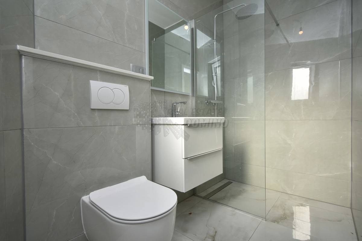 Nuova casa di lusso con 4 camere da letto! Isola di Veglia!