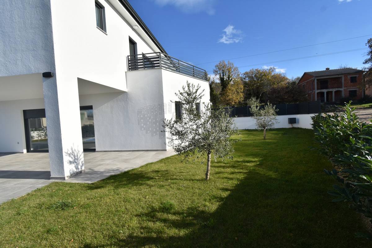 Nuova casa di lusso con 4 camere da letto! Isola di Veglia!