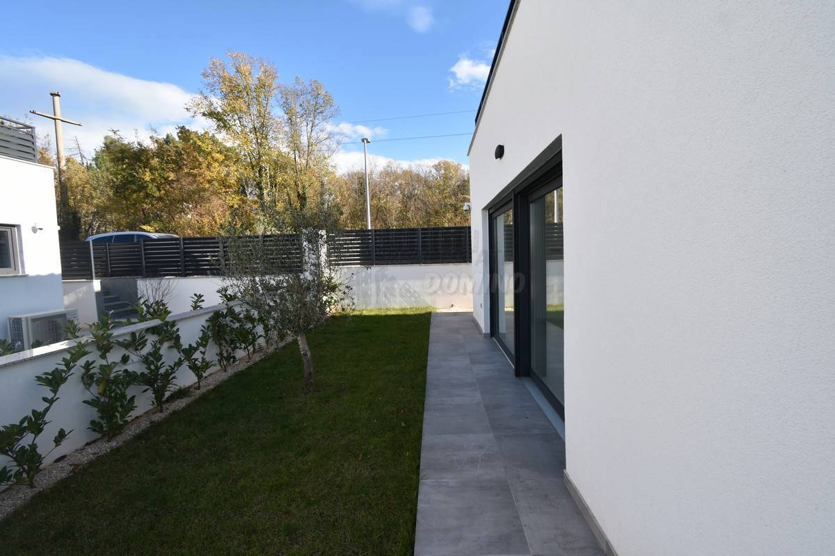 Nuova casa di lusso con 4 camere da letto! Isola di Veglia!