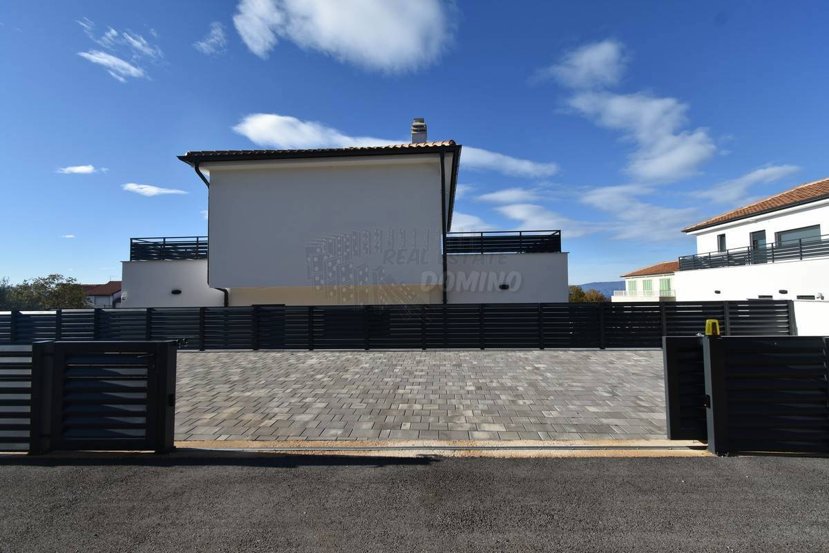 Nuova casa di lusso con 4 camere da letto! Isola di Veglia!