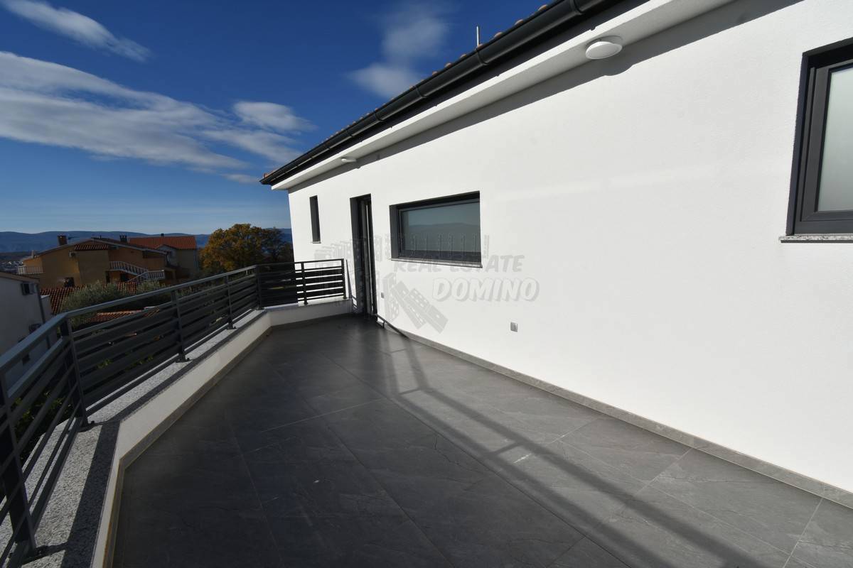 Nuova casa di lusso con 4 camere da letto! Isola di Veglia!