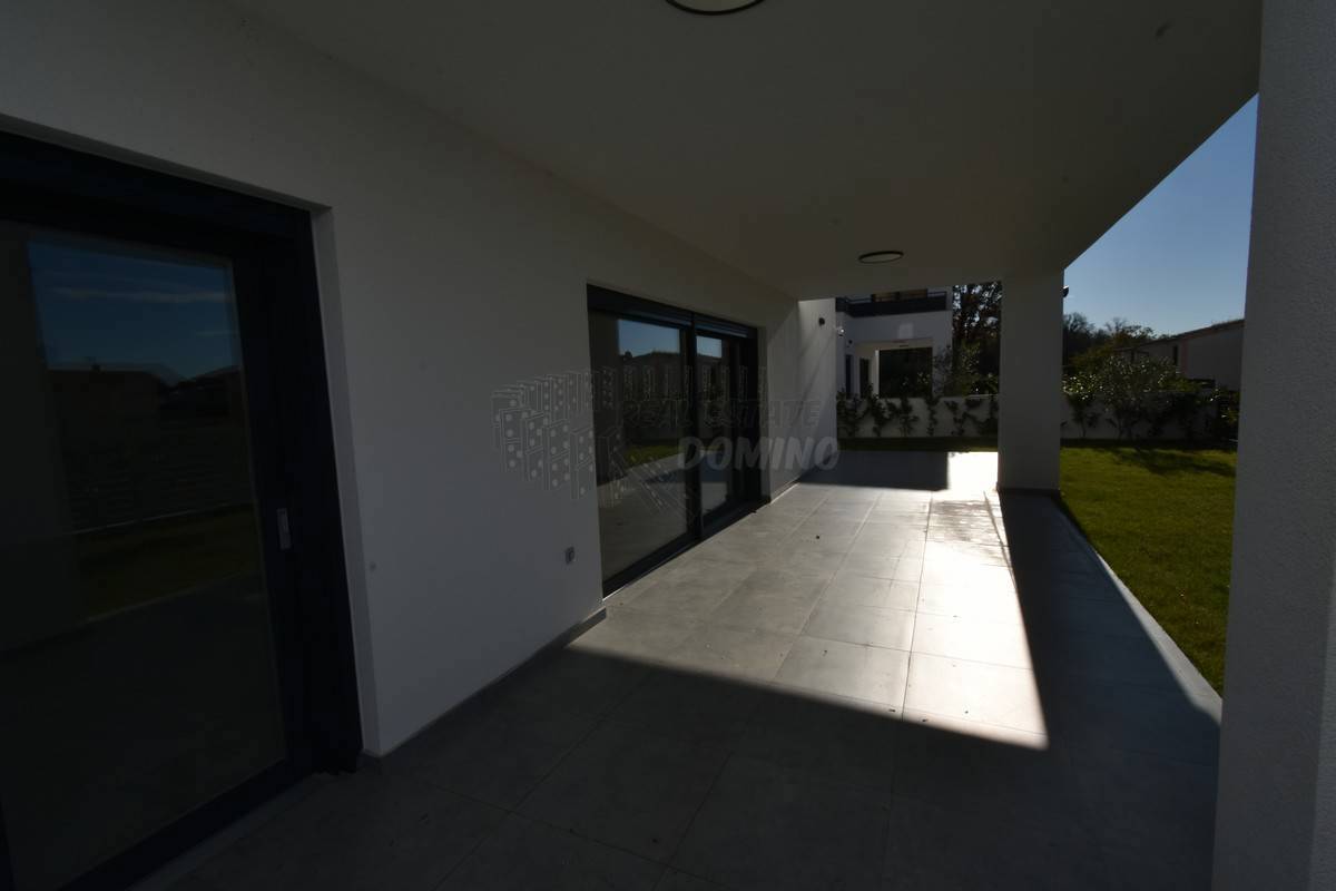 Nuova casa di lusso con 4 camere da letto! Isola di Veglia!