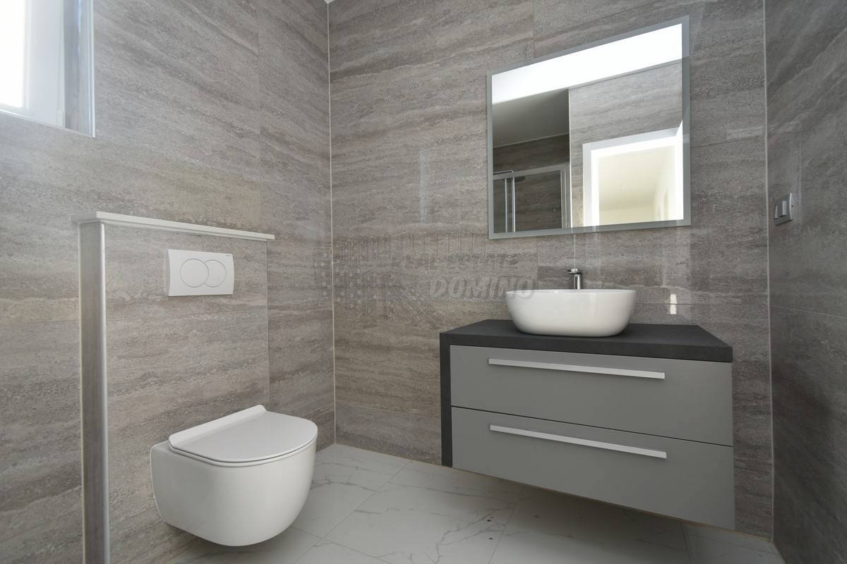 Nuova casa di lusso con 4 camere da letto! Isola di Veglia!