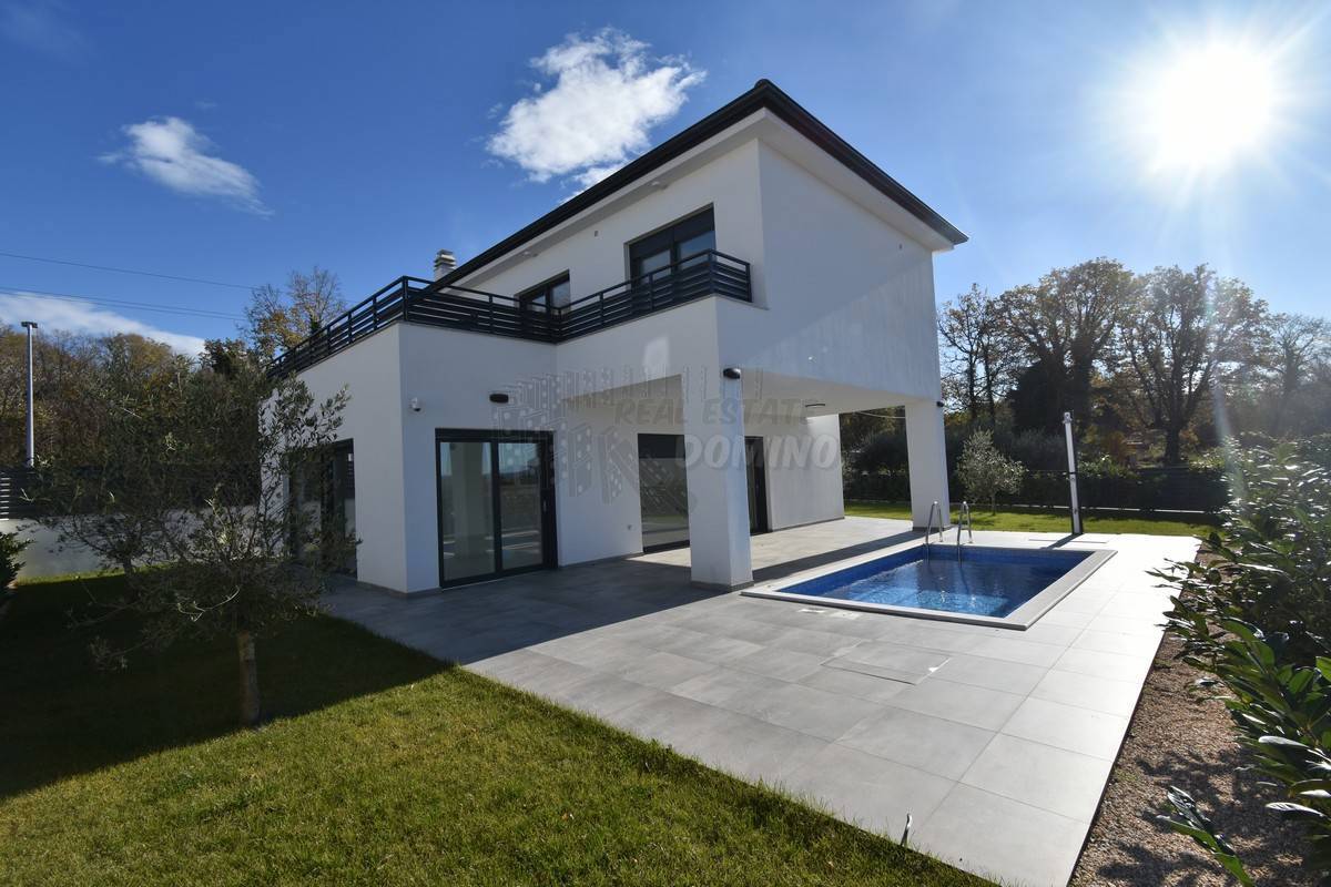 Nuova casa di lusso con 4 camere da letto! Isola di Veglia!