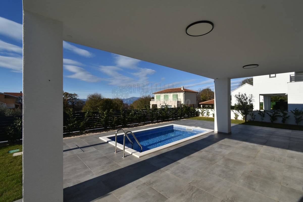 Nuova casa di lusso con 4 camere da letto! Isola di Veglia!