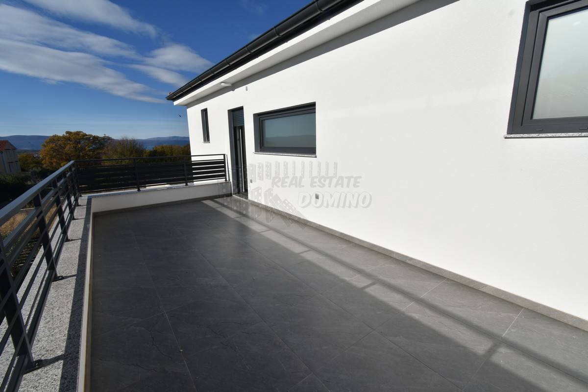 Nuova casa di lusso con 4 camere da letto! Isola di Veglia!