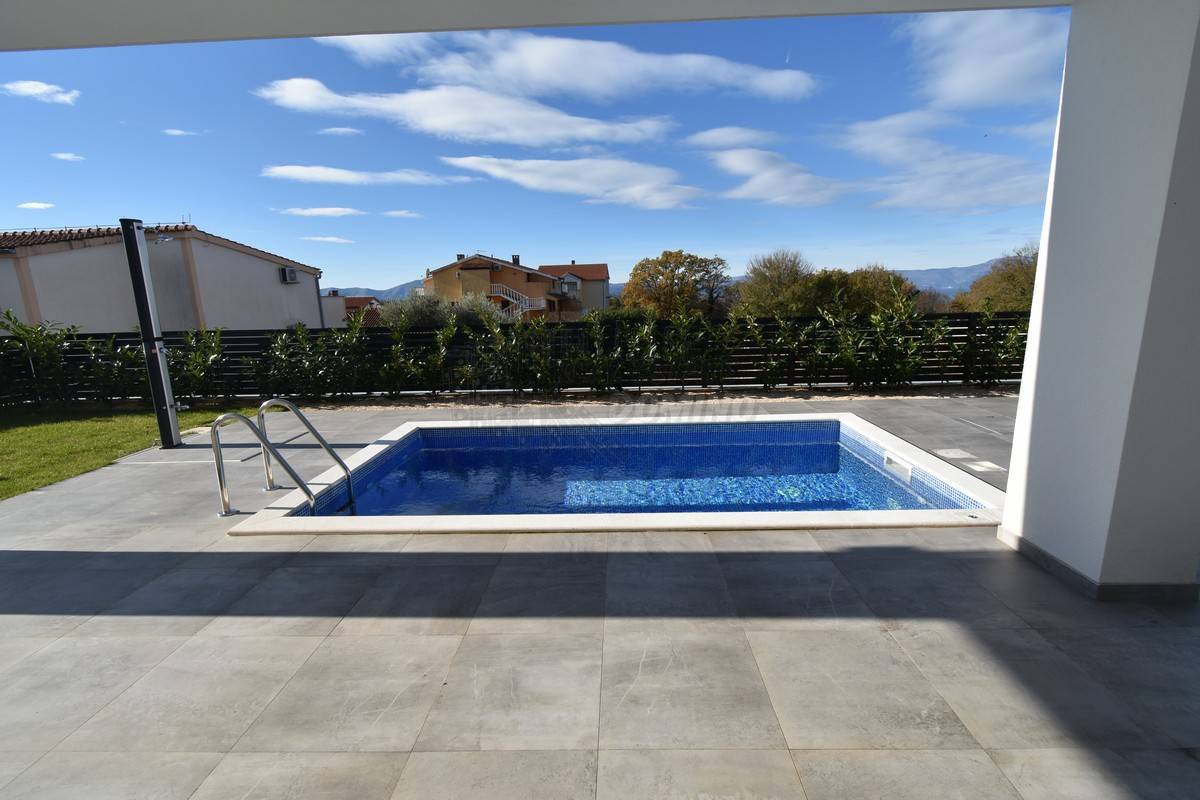 Nuova casa di lusso con 4 camere da letto! Isola di Veglia!