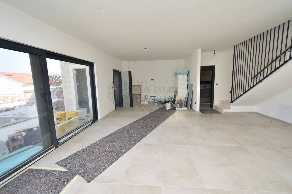 Nuova e affascinante casa in stile mediterraneo con piscina! Isola di Krk, Malinska