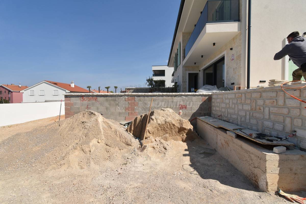 Nuova e affascinante casa in stile mediterraneo con piscina! Isola di Krk, Malinska