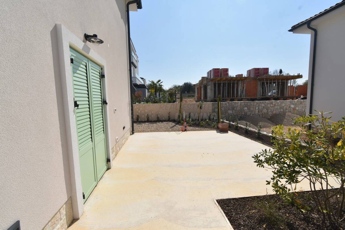 Nuova e affascinante casa in stile mediterraneo con piscina! Isola di Krk, Malinska