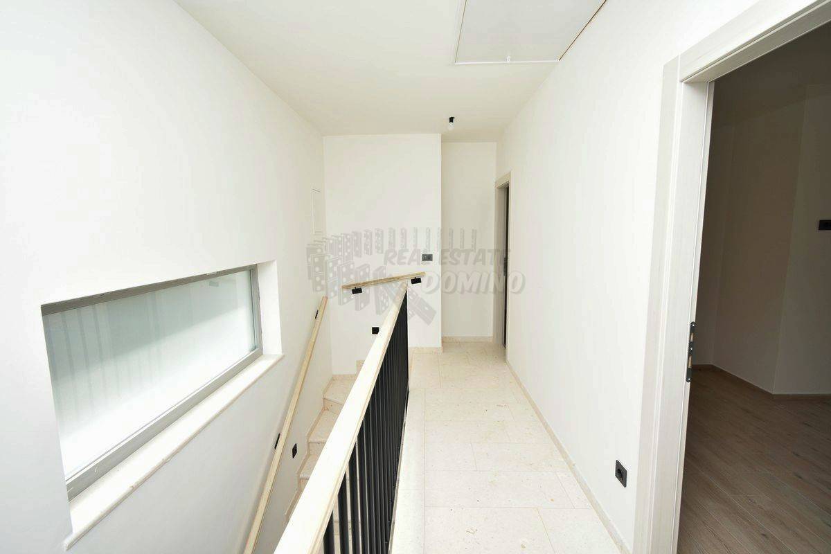 Nuova e affascinante casa in stile mediterraneo con piscina! Isola di Krk, Malinska