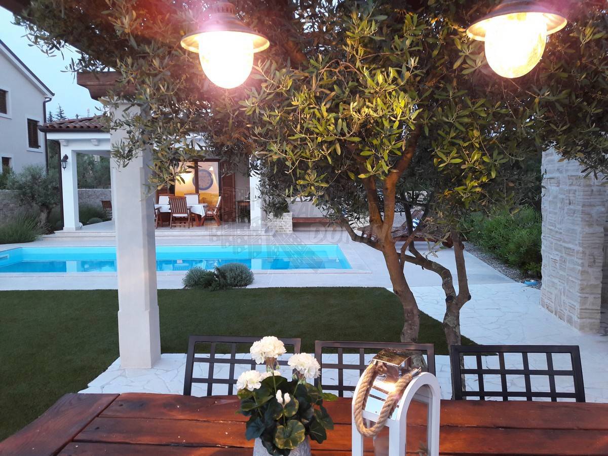 Bellissima villa con piscina e vista mare!