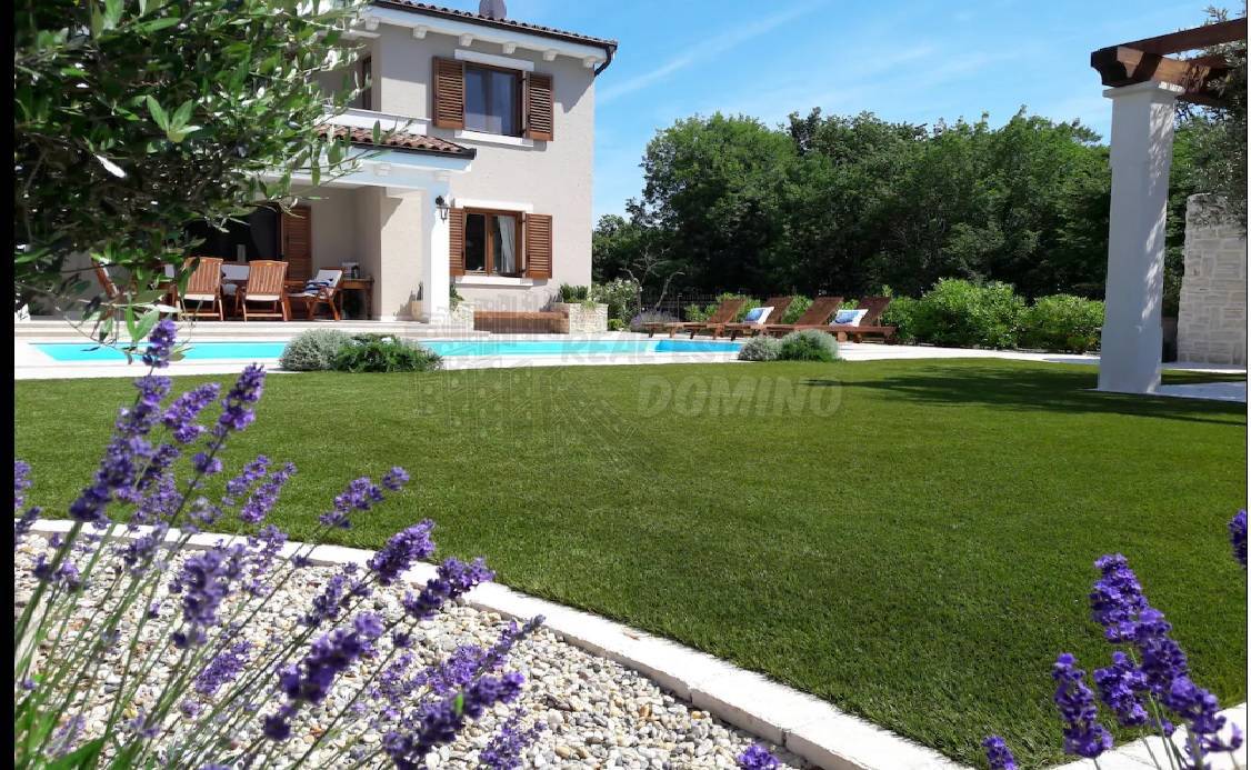 Bellissima villa con piscina e vista mare!