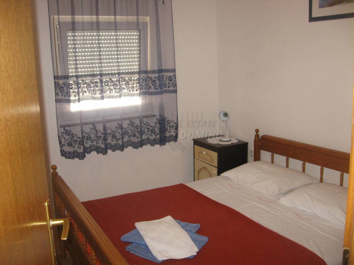 Casa con 5 appartamenti vicino al mare! Šilo