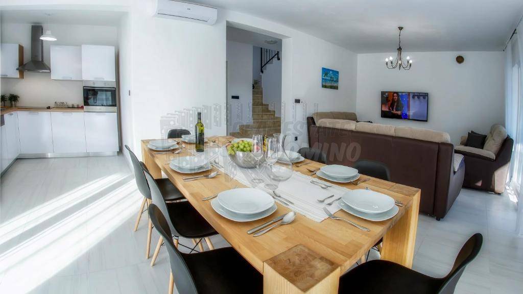 Bella villa con vista mare! L'isola di Krk!