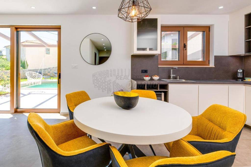 Splendida nuova costruzione vicino alla città di Krk