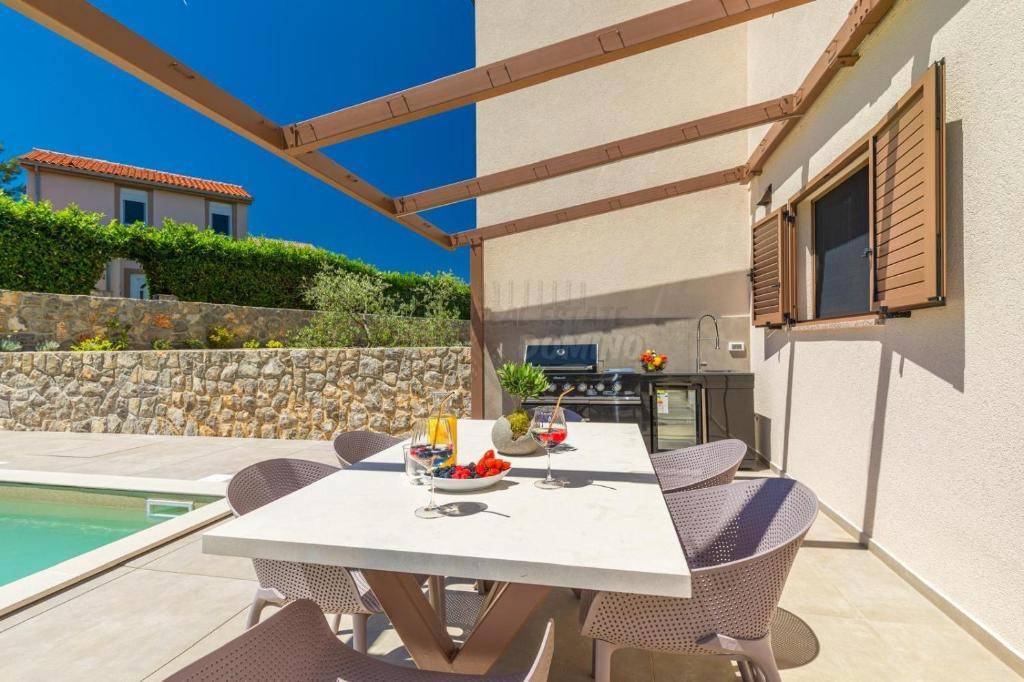 Splendida nuova costruzione vicino alla città di Krk