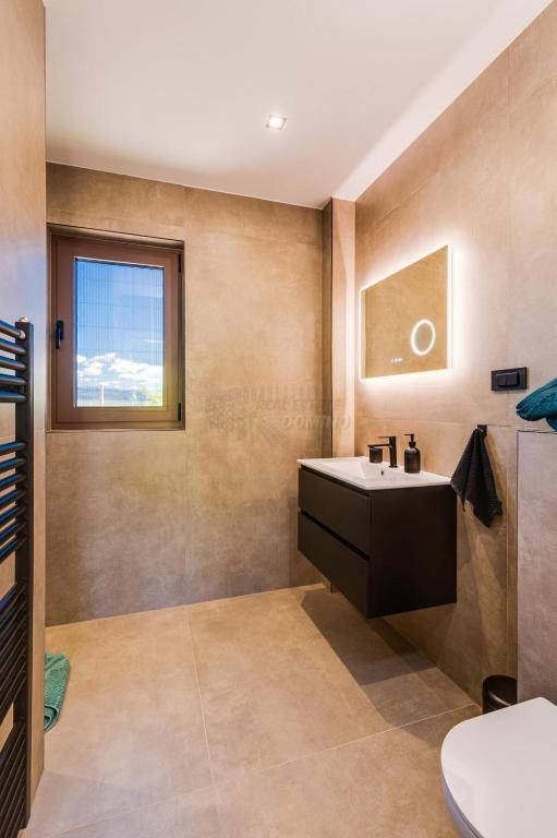 Splendida nuova costruzione vicino alla città di Krk