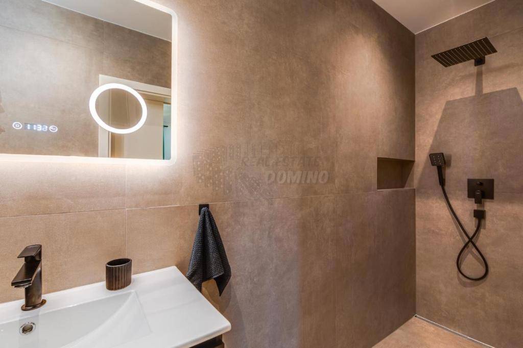 Splendida nuova costruzione vicino alla città di Krk