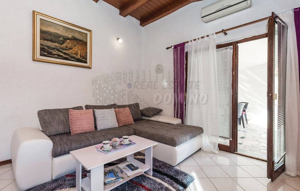 Bella casa con piscina! L'isola di Veglia!