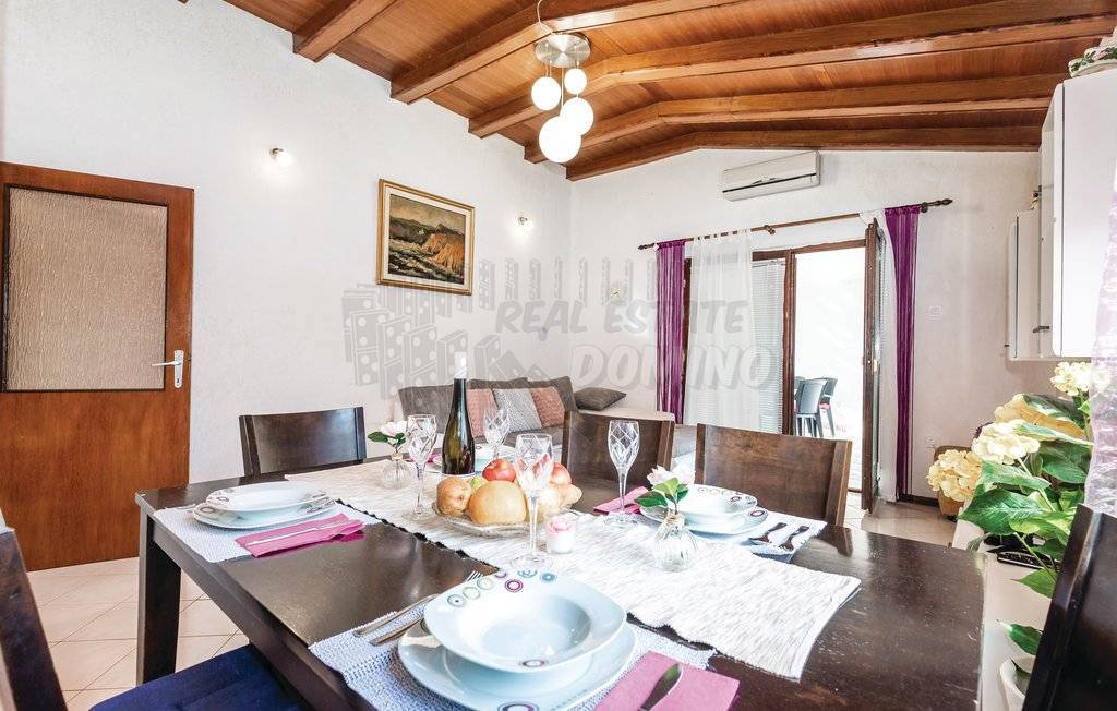 Bella casa con piscina! L'isola di Veglia!