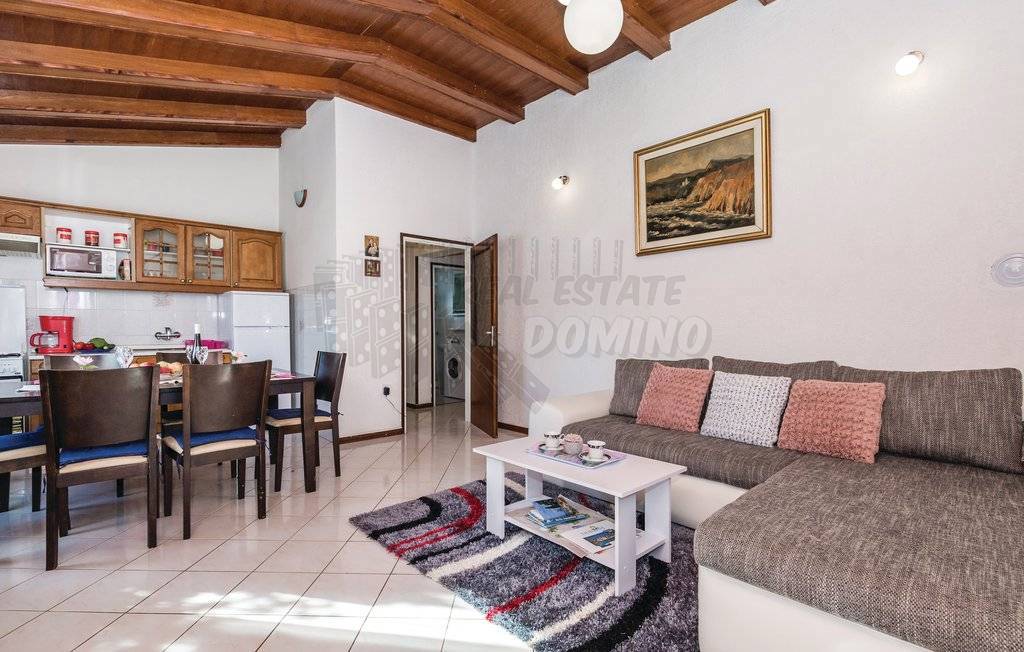 Bella casa con piscina! L'isola di Veglia!