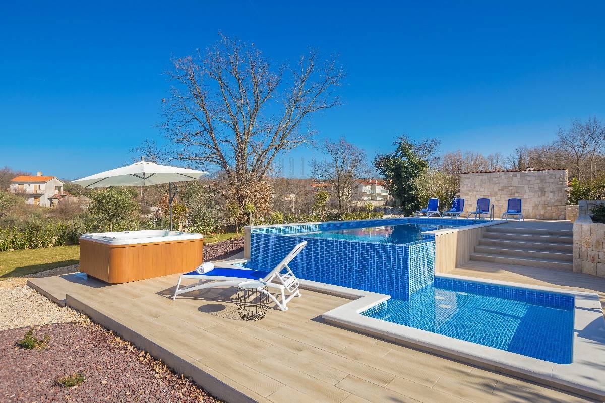 Casa Malinska, Malinska-Dubašnica, 281m2