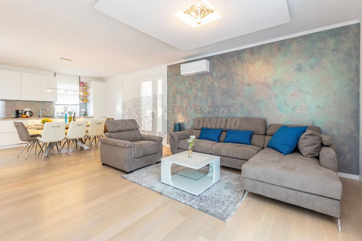 Casa Malinska, Malinska-Dubašnica, 281m2