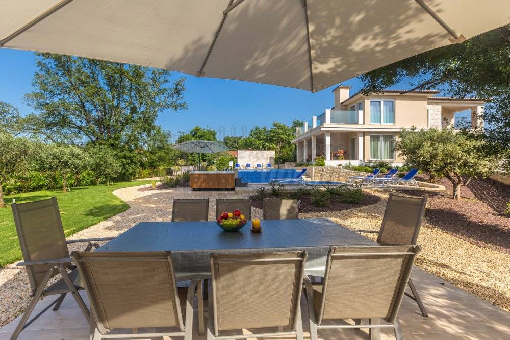 Casa Malinska, Malinska-Dubašnica, 281m2